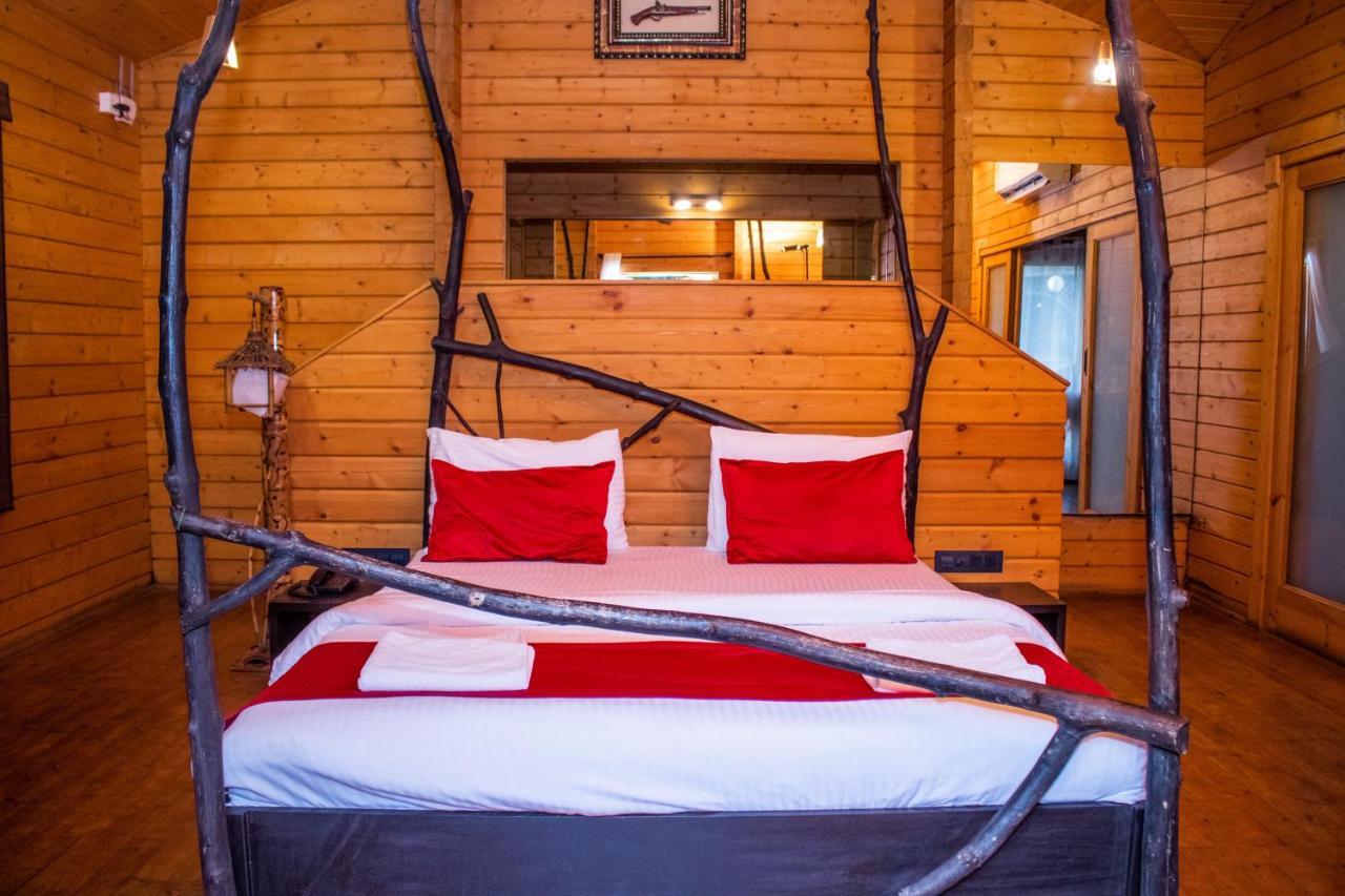 Monteria Resort Chauk Kültér fotó
